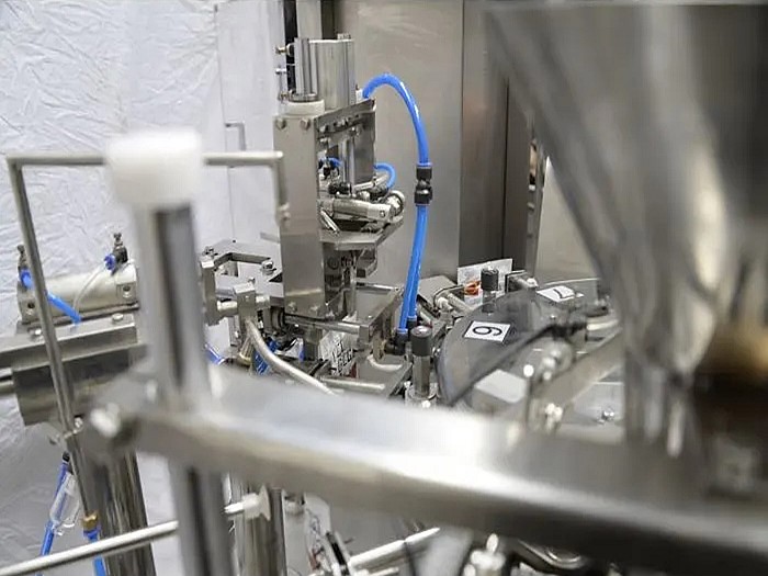 给袋式全自动粉末深夜网站在线播放流水线